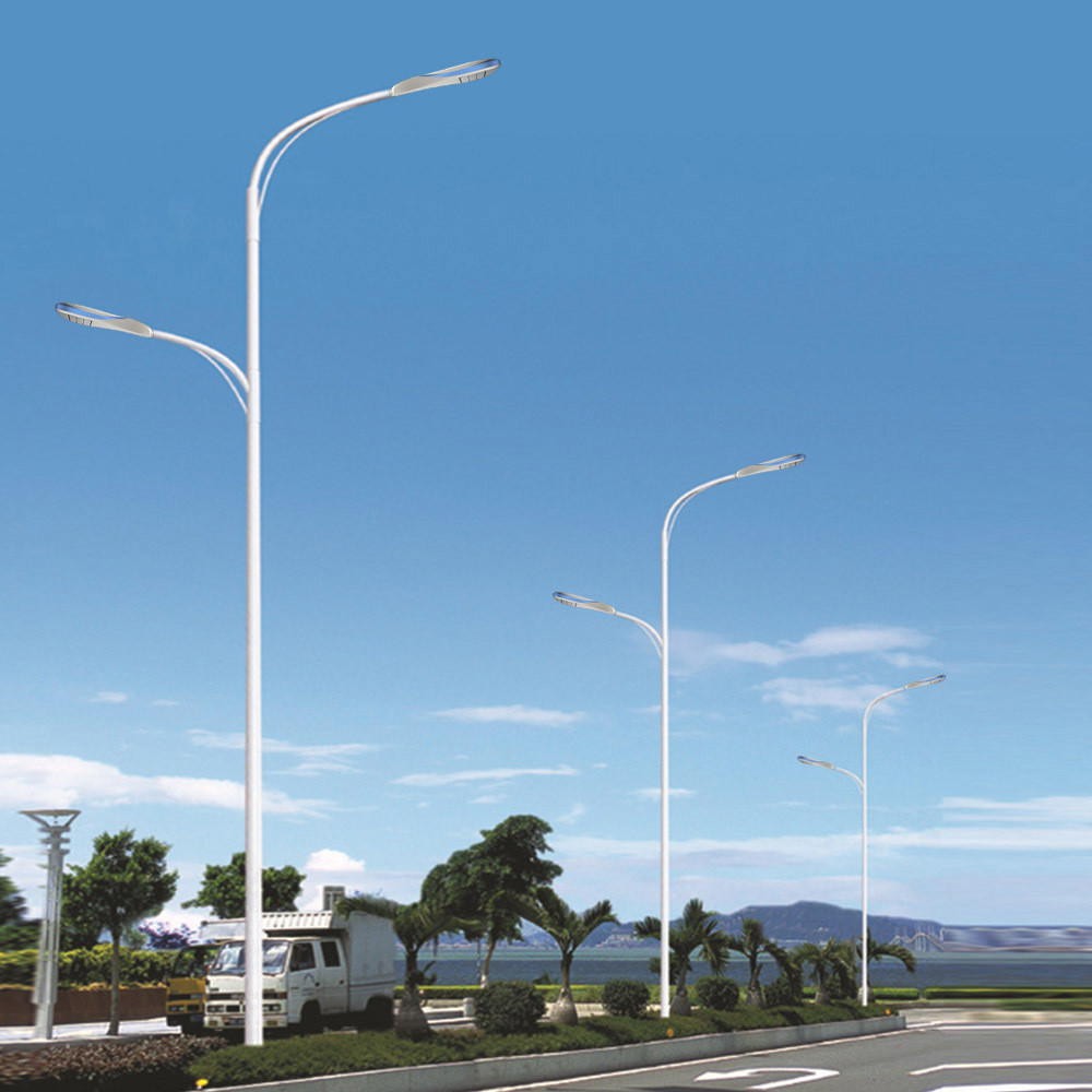 12米高低臂双头路灯 - 助力城市夜景，美观实用，超高效节能