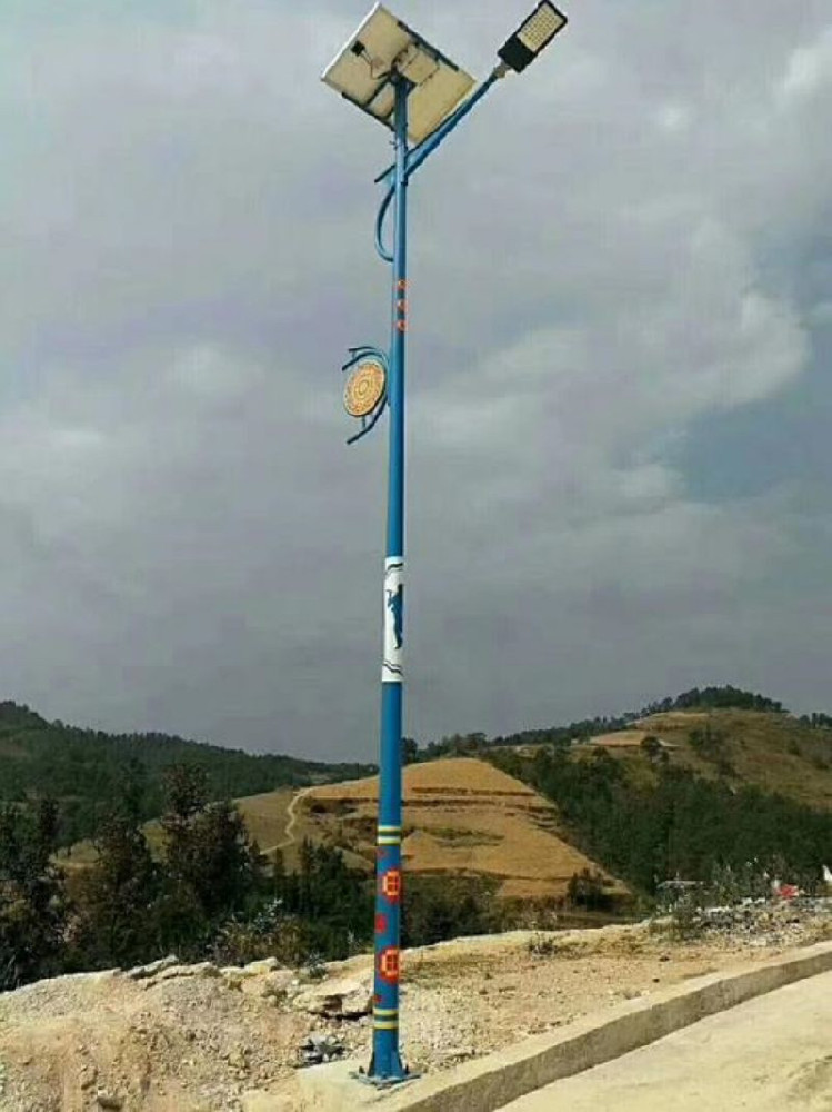 9米傣族特色太阳能路灯：蓄晖魅力，彰显民族风情